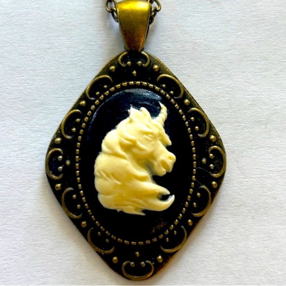 Black and White Unicorn Cameo Victorian Style Necklace, NWT